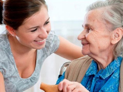 Bí quyết chăm sóc người cao tuổi